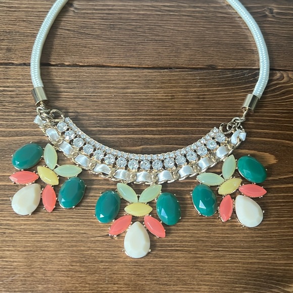 Statement necklace - Picture 3 of 4